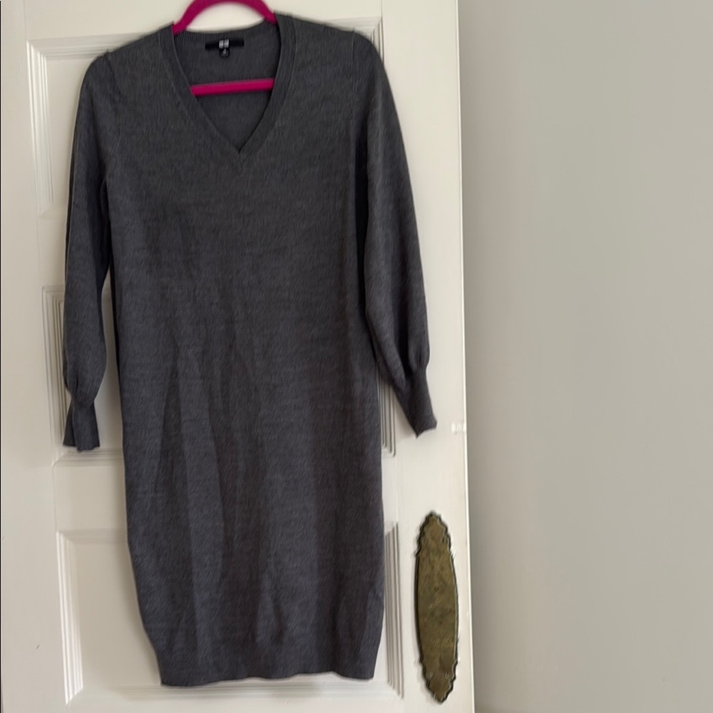 Uniqlo Charcoal V-Neck Sweater